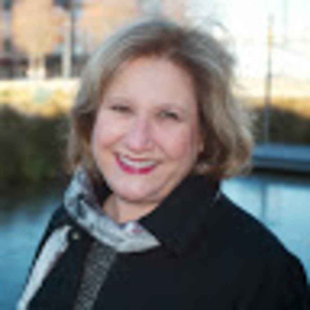 Meet your Posher, Claire